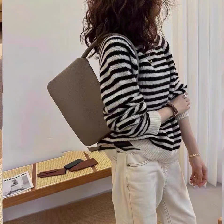 Áo dài tay nữ Kimi Sweater chất len lông thỏ mềm mại ấm áp, Áo Sweater nữ sọc hồng trẻ trung thời trang HEBE | BigBuy360 - bigbuy360.vn
