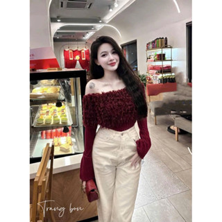 Áo kiểu nữ trễ vai màu đỏ diện Tết, phối lông siêu sang a4