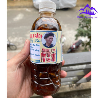   CHÍNH HIỆU  Rượu xoa bóp bọ cạp Sapa gia truyền của ông Giàng A Páo. Dầu xoa bóp dùng cho đau nhức xương khớp 