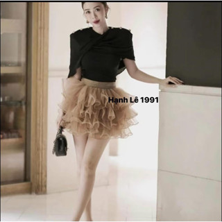 chân váy lưới nhiều tầng dáng ngắn bồng bềnh hot trend