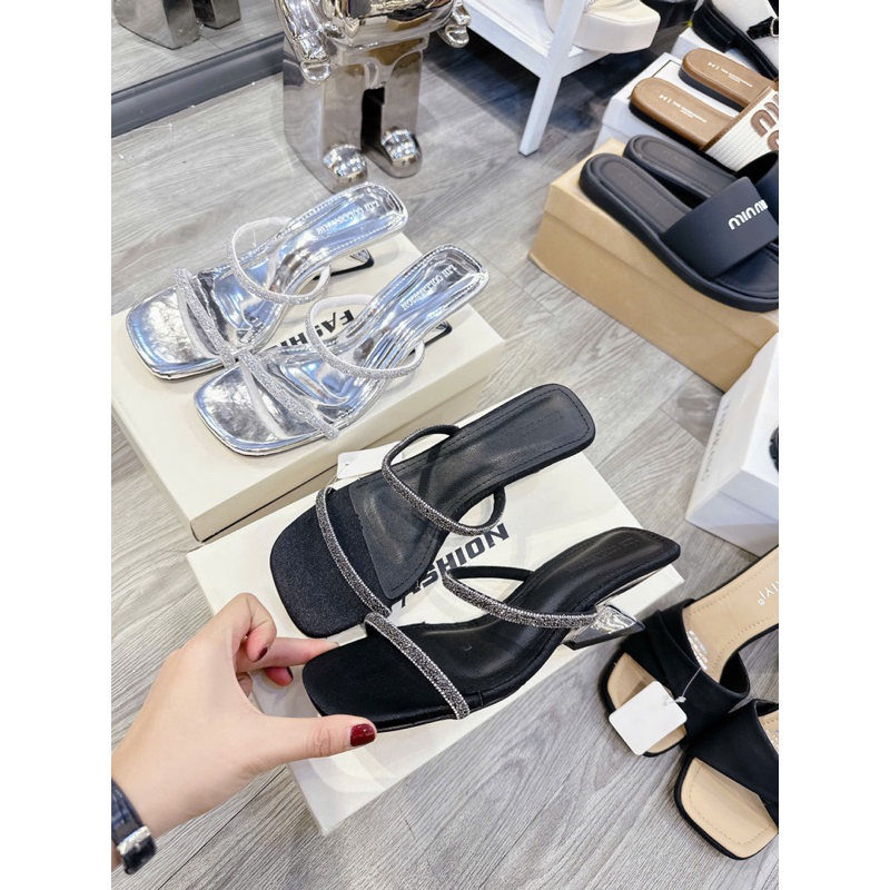 Dép Xuồng 5 Phân 2 Quai Dây Đá Siêu Xinh Mẫu Xuồng Kiểu Khoét Độc Lạ - Hàng Hot