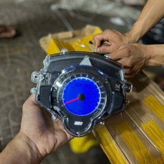 Đồng hồ Uma Racing Lc135 5s 2001-2014 chuẩn real