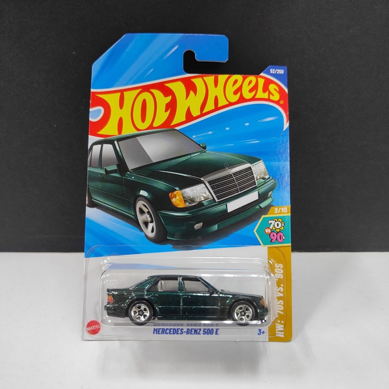 Xe mô hình Hot Wheels Mercedes-Benz 500E