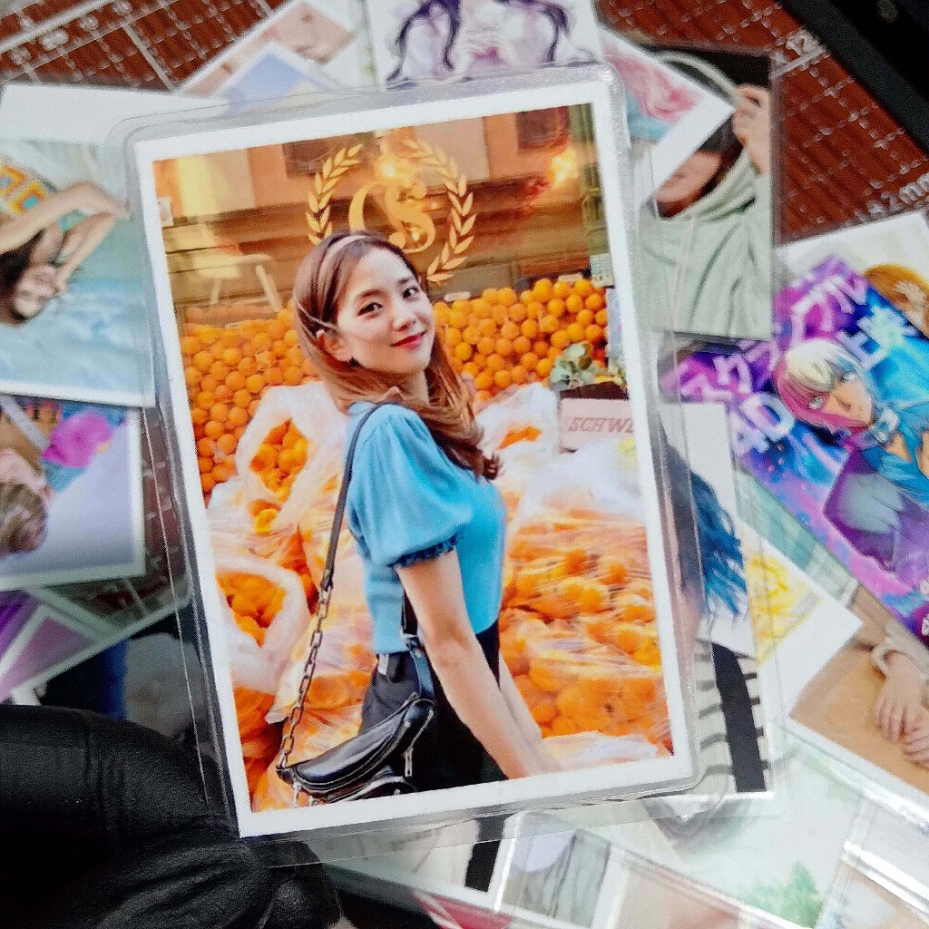 In ảnh size 6x9 in theo yêu cầu, đã ép plastic bo góc, không bay màu, chống thấm nước,