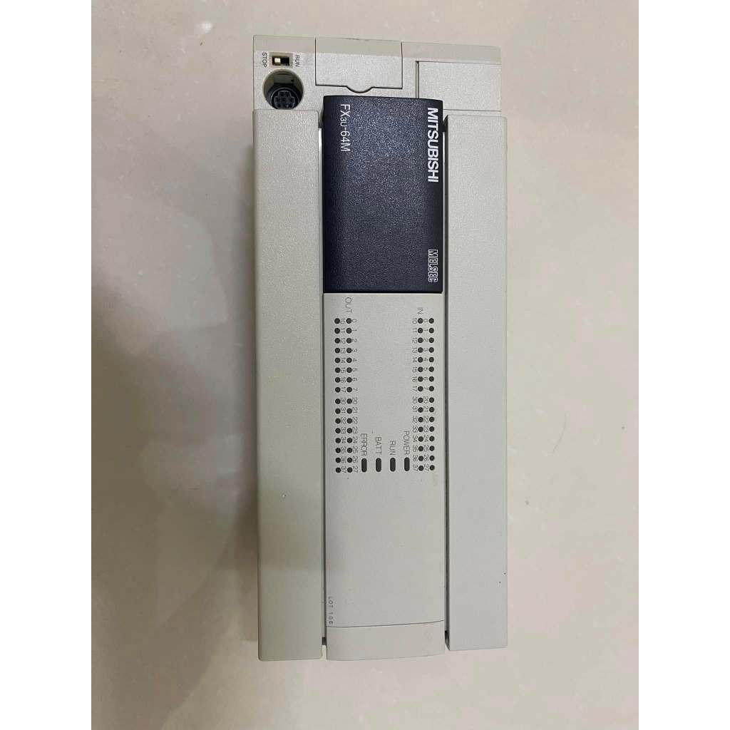PLC Fx3u 64mr 64mt mitsubishi hàng đã qua sử dụng mới 98%