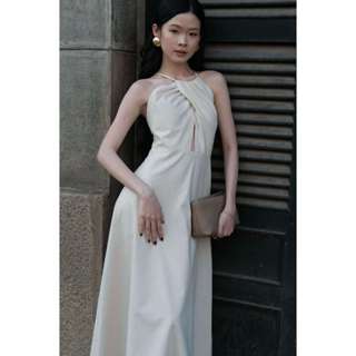 Đầm linen Liana Dress cổ yếm có mút ngực phong cách cổ điển thanh lịch | Tranbe Local