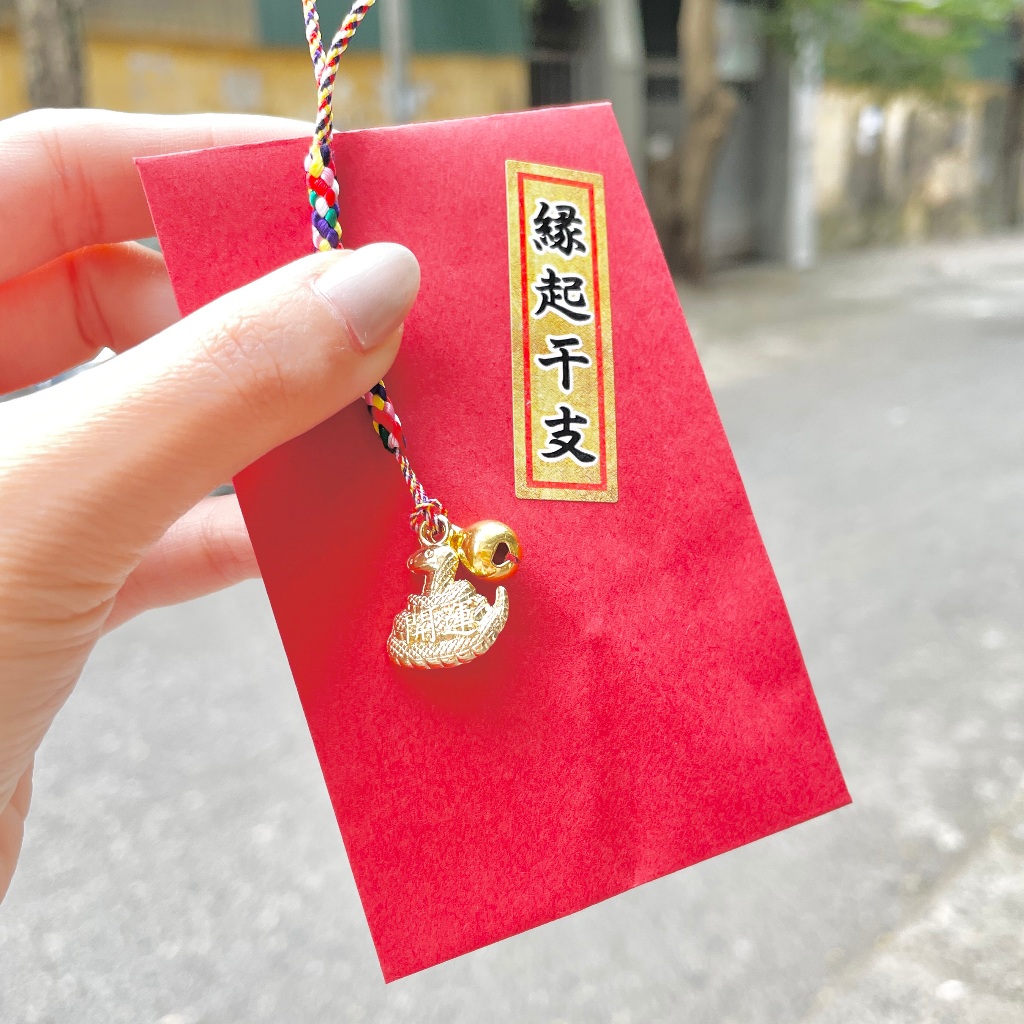 Charm khai vận linh vật rắn vàng Nhật Bản limited 2025