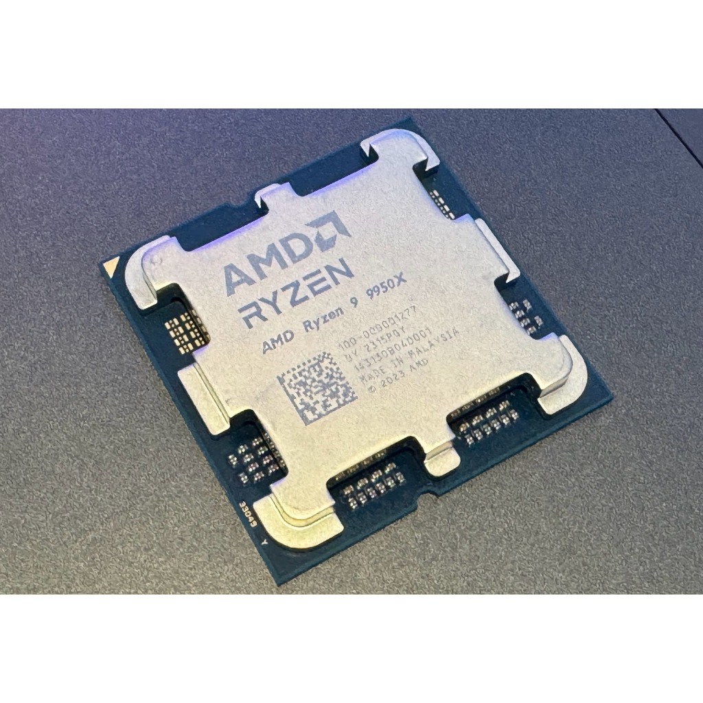 CPU AMD Ryzen 9 9950X TRAY (4.3 GHz Boost 5.7 GHz | 16 Cores / 32 Threads | 64 MB Cache) Tray chính 