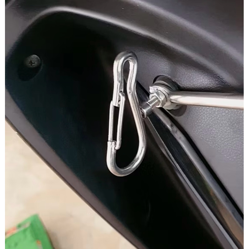 Móc treo đồ xe máy bằng inox cho xe dream , wave - Móc bấm