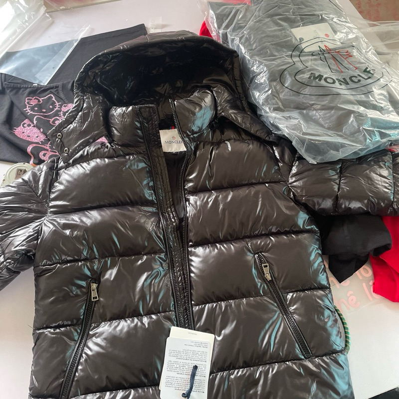 Áo Phao MonCler Sẵn Hàng Drip Mỗi Lần Về 10 Cái Ai Nhanh Thì Còn