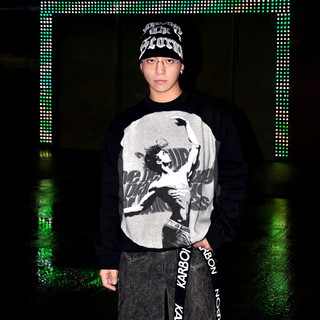 SPOTLIGHT SWEAT SHIRT