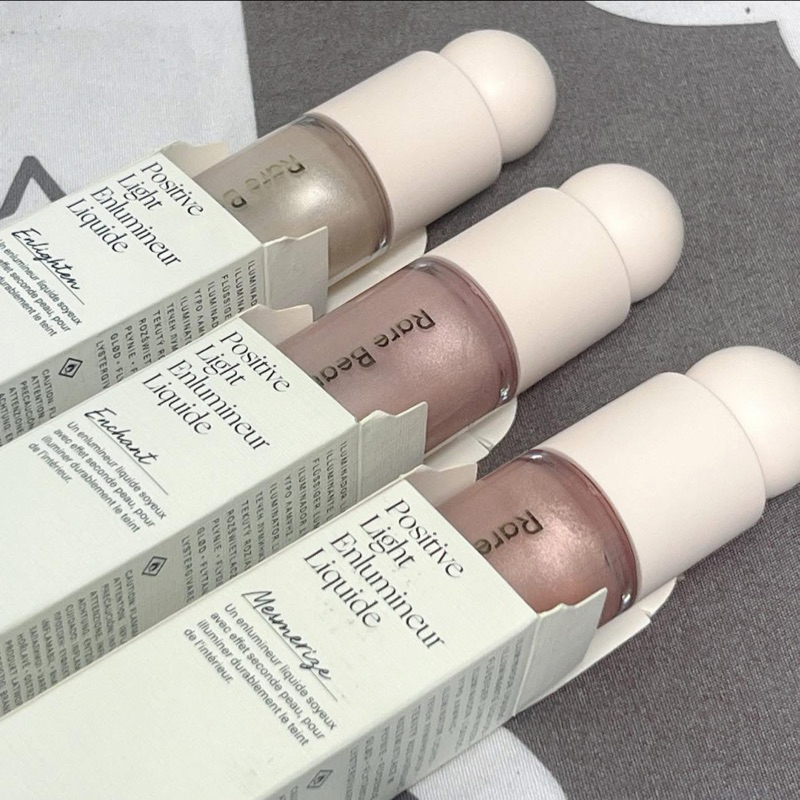 Bắt sáng dạng lỏng RARE BEAUTY POSITIVE LIGHT LIQUID LUMINIZER