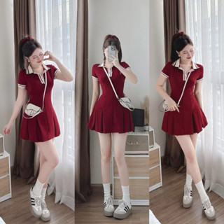 Váy nữ polo dáng ngắn, đầm nữ sơ mi cổ đức tone màu đỏ phối màu kẻ sọc chân váy xếp ly trẻ trung năng động