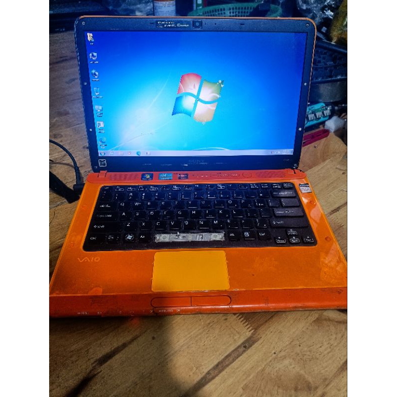 lap top Sony  i5 2430m xài OK, lỗi 3 phím.ngoai hình cũ.pin chai chỉ tiết máy xem dưới mộ tả 👇