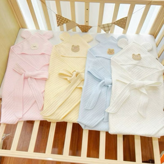 Khăn choàng ủ sơ sinh Trần Bông Ome’s Đính Gấu Kèm Đai Cho Bé dùng 4 mùa KT 70x80cm