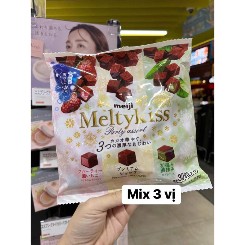Socola tươi nội địa Nhật Meji Melty kiss gói lớn ( 30-31 viên)