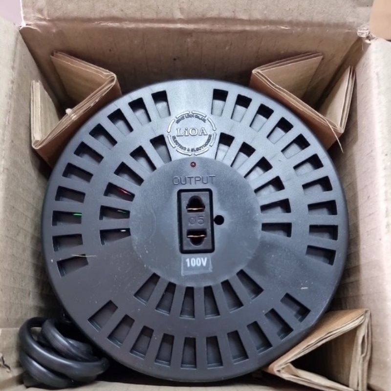 Biến áp Lioa 1200VA chính hãng ( Đổi nguồn hạ áp: vào 220V ra 100V)