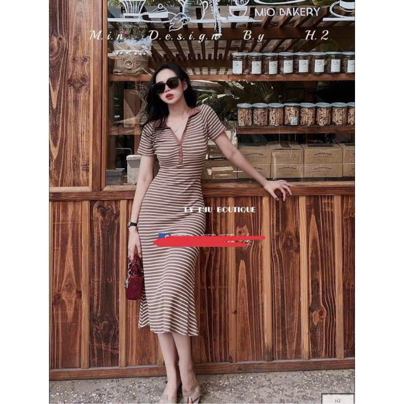 ĐẦM CỔ BẺ ĐUÔI CÁ NHẸ SỌC SV00