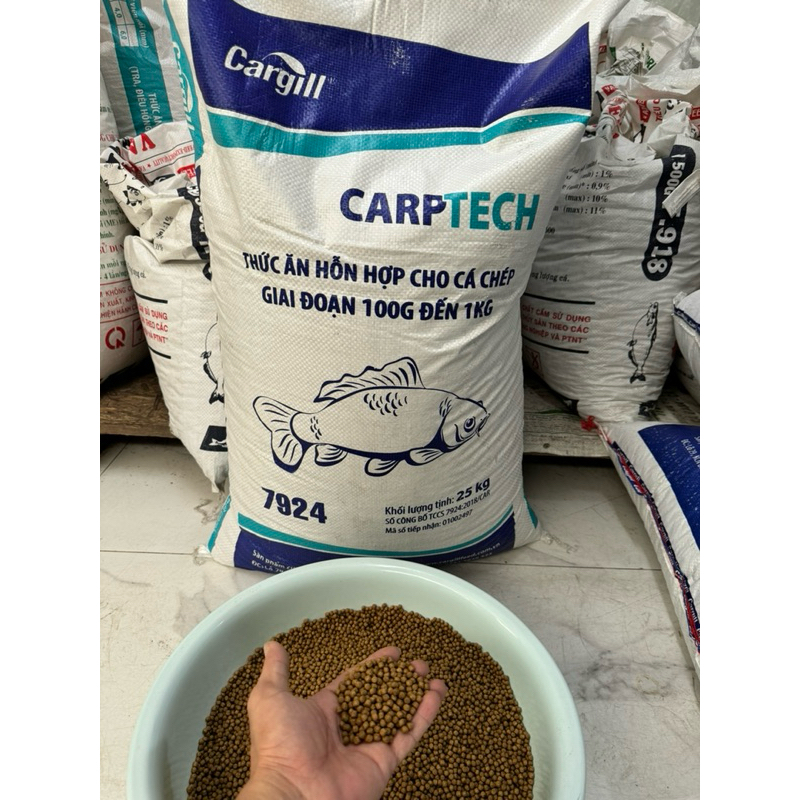 cám câu cá chép, rô phi điêu hồng cargill 7924( 4ly 31.5 đạm) mùi thơm