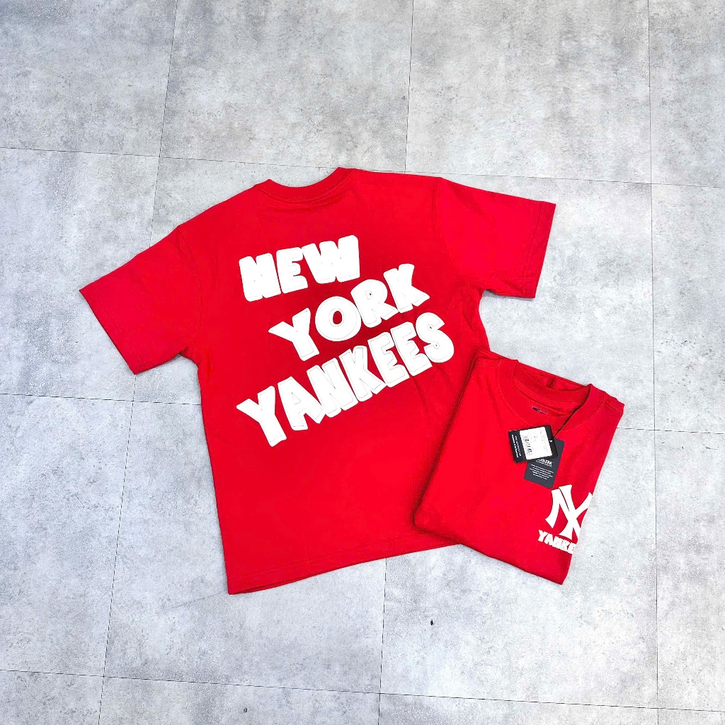 [CHÍNH HÃNG 💯] Áo Thun New Era NY Yankees In Nổi Màu Đỏ 15558700 * Áo New Era MLB CHÍNH HÃNG FULL TA