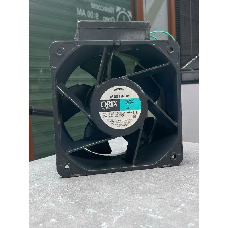 Quạt nhật 220v 18x18