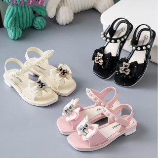 Sandal đế cao 2cm cho bé gái chất liệu da bóng tôn chiều cao trắng chân bé