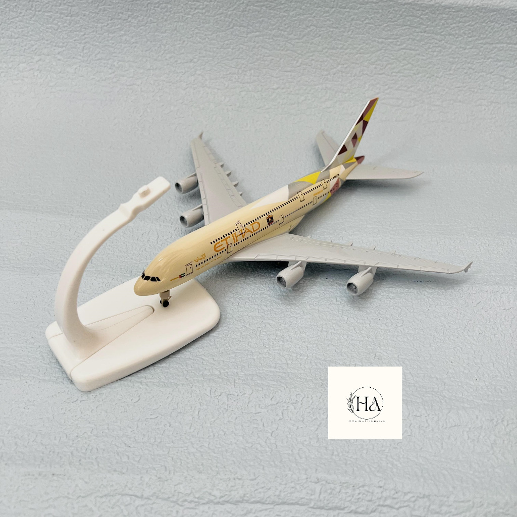 Mô Hình Trưng Bày Máy Bay Airbus A380 "Etihad Airways" Hãng Hàng Không Abu Dhabi. Mô Hình Hợp Kim Ca