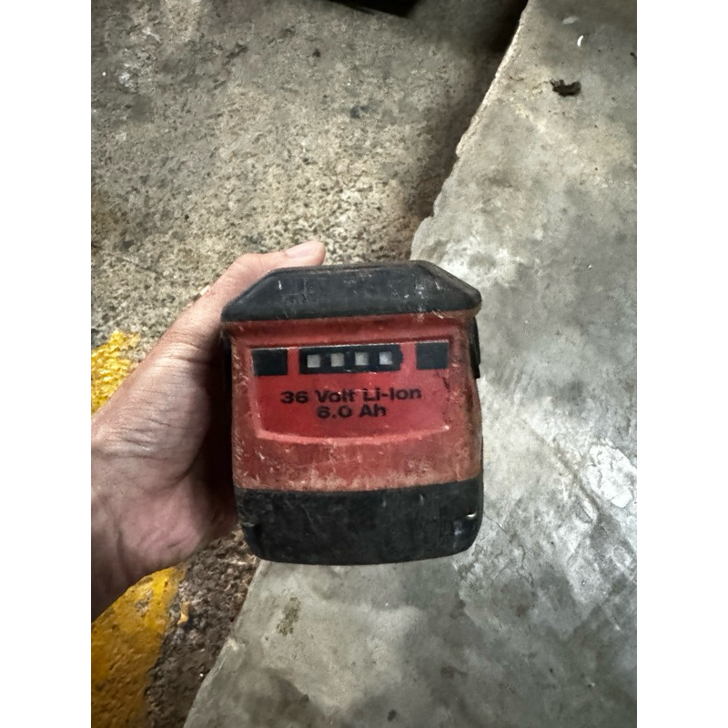 vỏ pin hilti 36v