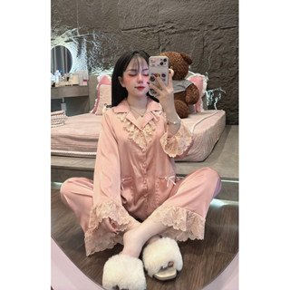 Bộ Pyjama Dài Tay Cổ Áo Tiểu Thư Họa Tiết Đáng Yêu Chất Lụa Xước Hàng Thiết kế Loại 1