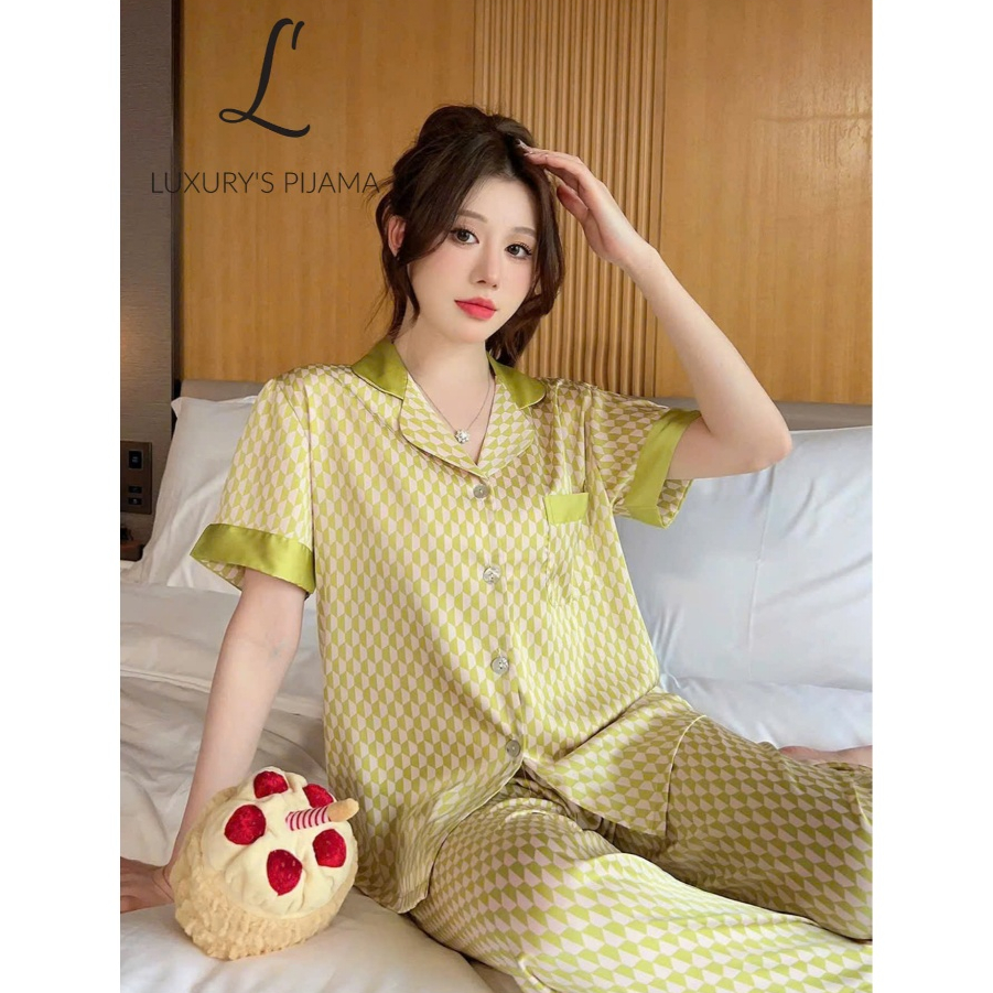 Đồ bộ LUXURY PIJAMA lụa latin cao cấp, mềm mịn sang trọng tay ngắn caro xanh lá TN045