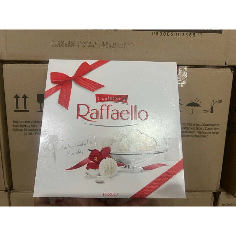 Kẹo socola phủ dừa Raffaello 230gr