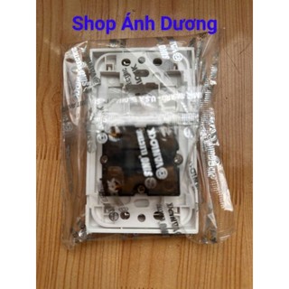 Ổ Cắm Sino 2 Ổ Cắm 1 Công Tắc và Đế Nổi