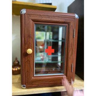 Tủ thuốc gia đình  to kèm kệ treo hoặc để ban vân gỗ nhôm kính loại to 31*41*17
