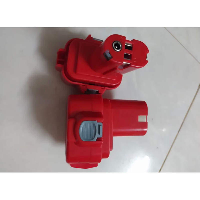 Pin Makita 9.6v dung lượng 2500mah xả 20a nhận sạc adapter