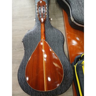 Đàn mandolin gỗ hồng đào kỹ cao cấp (tặng bao và phím)