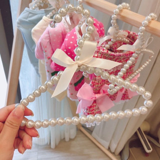 Móc treo quần áo đính hạt ngọc trai bằng nhựa