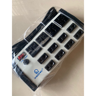 Ổ 8 cửa đa năng - 12 cửa (4 đa năng + 8 đơn) có Aptomat (có dây - 2000W)