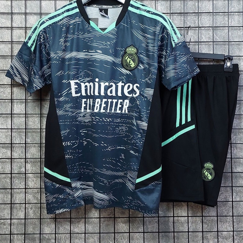 Áo CLB Real Madrid đen c1 strivend cao cấp