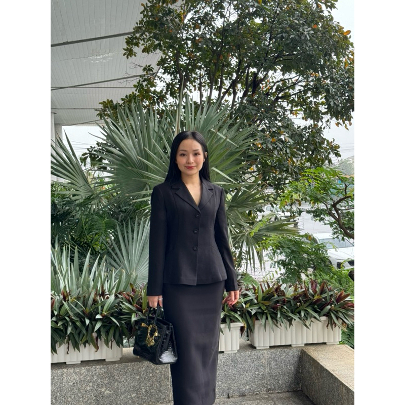 Vest Đen Elise ( Thanh Lý )