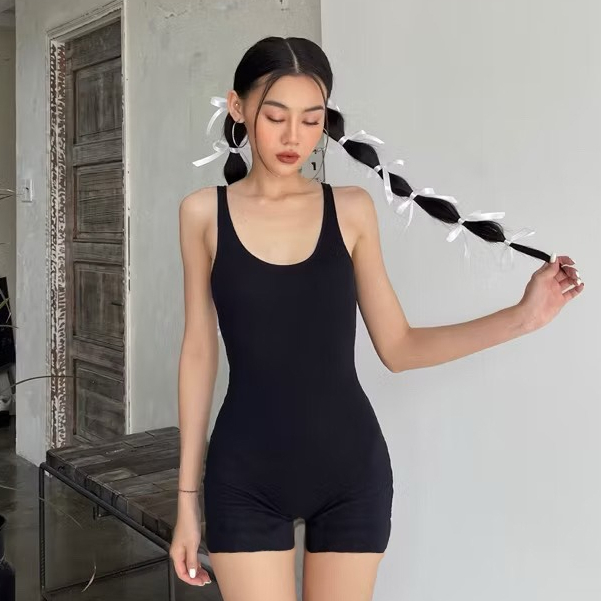 [ĐỒ BƠI CAO CẤP] Bikini, áo bơi liền mảnh khoét lưng chữ V FORM SHORT màu đen sành điệu | BigBuy360 - bigbuy360.vn