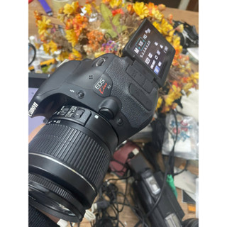  Máy ảnh Canon EOS 600D kèm lens 18-55 