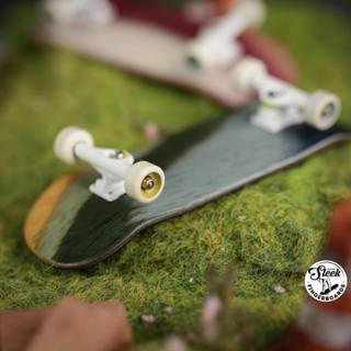 Ván Trượt Ngón Tay 1 of 1 Deck Crayon V2 Tặng Kèm Foam Sleek Fingerboards.