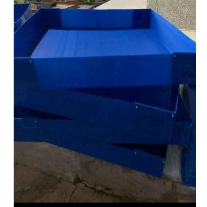 bách hoá gà chọi khay nhựa 60 vuông