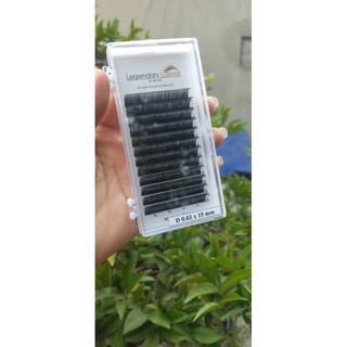 Mi khay 0.07 diamond và legendary lash đủ độ cong và dày và dài .