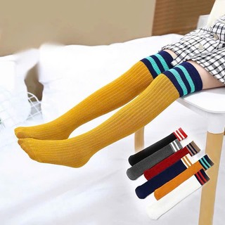 Một Đôi Tất Đùi Hàn Quốc Mặc Váy Cho Bé