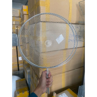Vợt lưới cước khung inox.( mắt lưới 0,7cm )