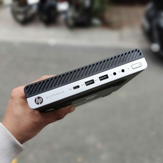 Máy tính Tiny HP 705 G4 mini bé trên tay chạy CPU Ryzen 5 2400GE tương đương CPU i5 thế hệ 8 của Intel
