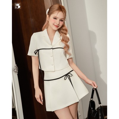 Set áo nữ Twentyfive cổ V phối nơ đen AO11 và quần giả váy CVO11 (Tách set)