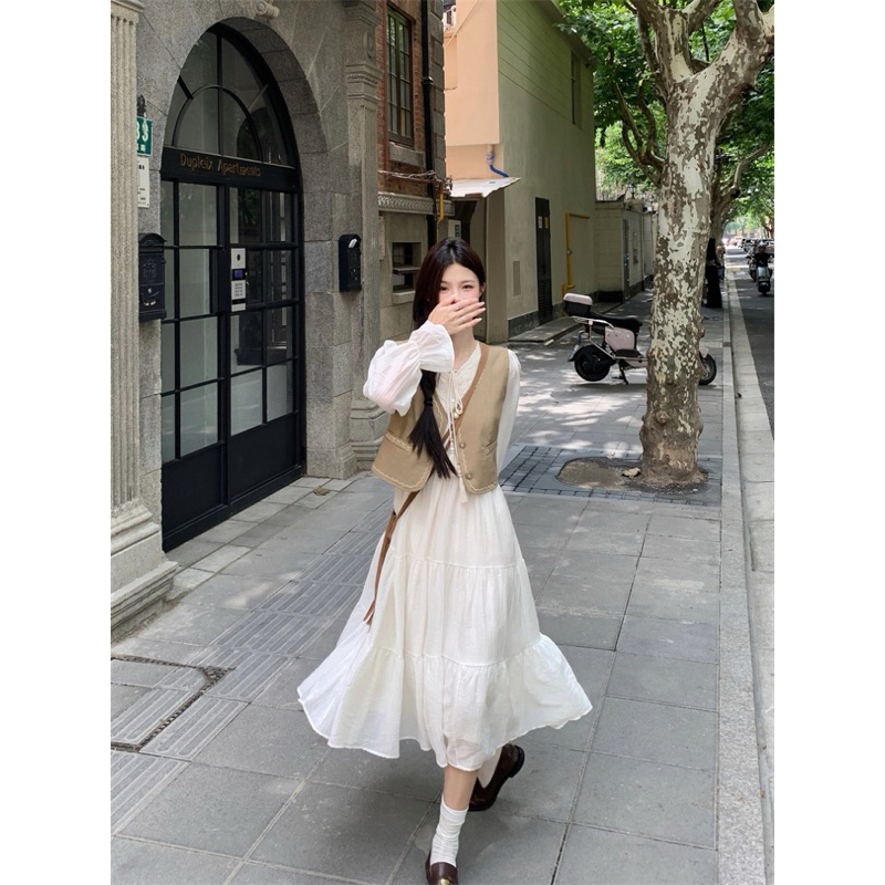 Đầm Kem Dài Boho - Áo Gile Nâu Thêu (sẵn)