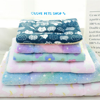 Thảm nằm cho Chó Mèo bằng vải lông mềm mịn có họa tiết - Love Pets Shop
